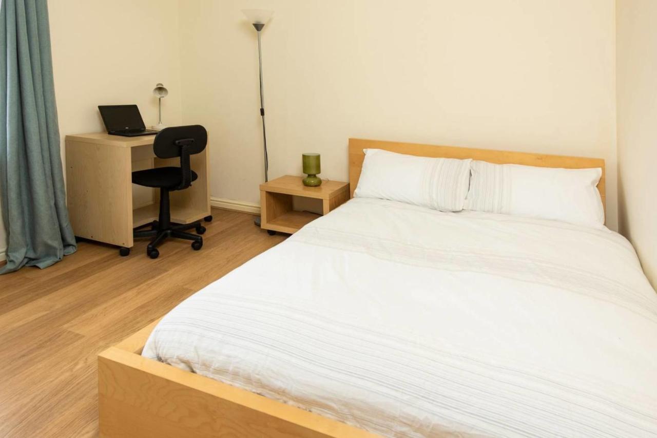 Guestready - Top Floor Apt 2Min Walk To O2 Apollo Manchester Esterno foto