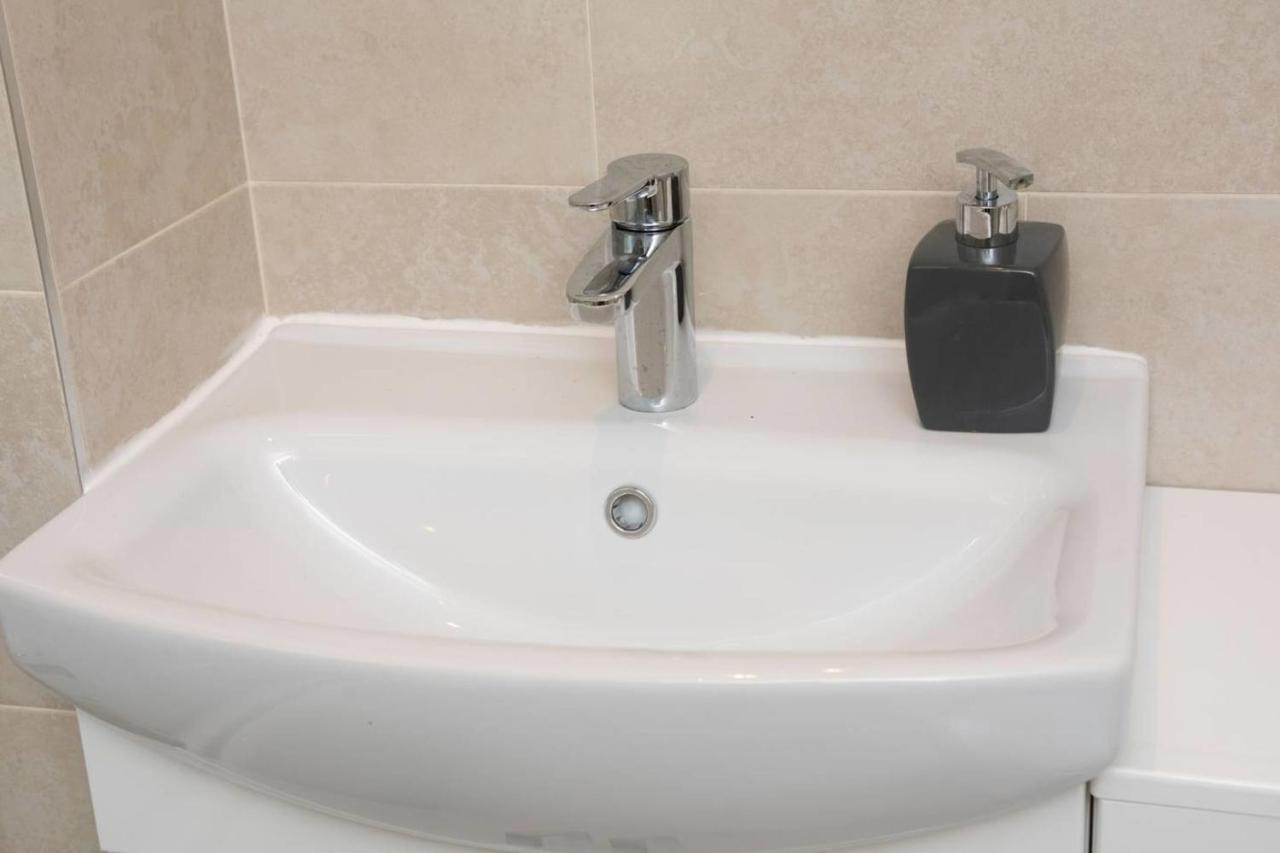 Guestready - Top Floor Apt 2Min Walk To O2 Apollo Manchester Esterno foto